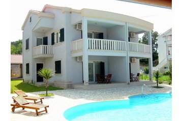 Croazia Privát Kampor, Esterno